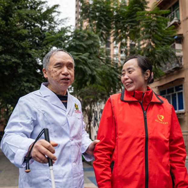 刘玉霞  |  多重身份的残障朋友“娘家人”